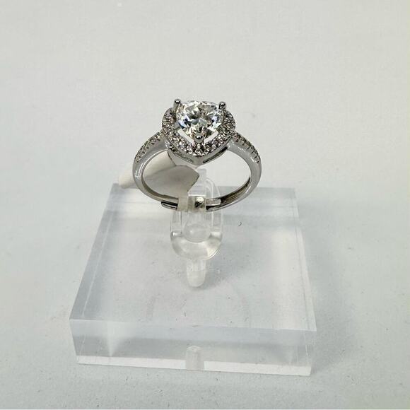 Ring Silver Heart-Shaped Diamond Ring - Picture 7 of 11